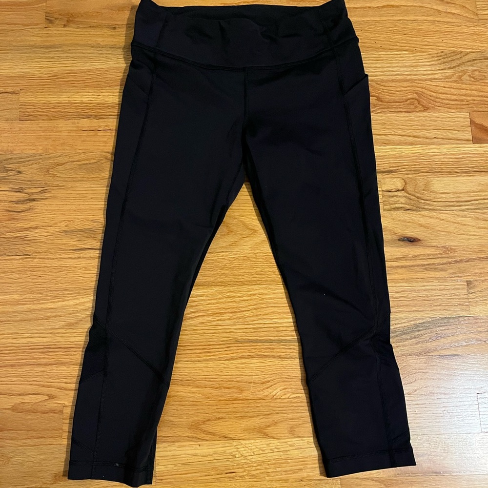 Lululemon Black cropped leggings - Size 8